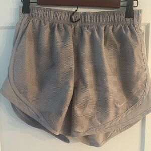Nike Women's Tempo Shorts in Light Gray